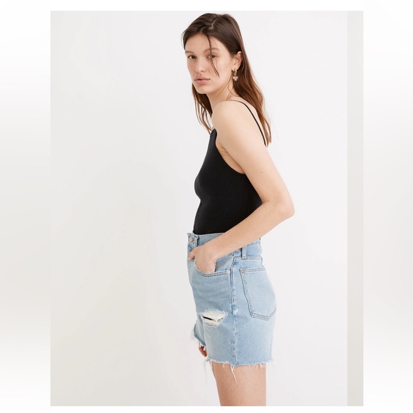 Madewell The Momjean Short in Lansdale Wash, size 26 - Picture 3 of 7